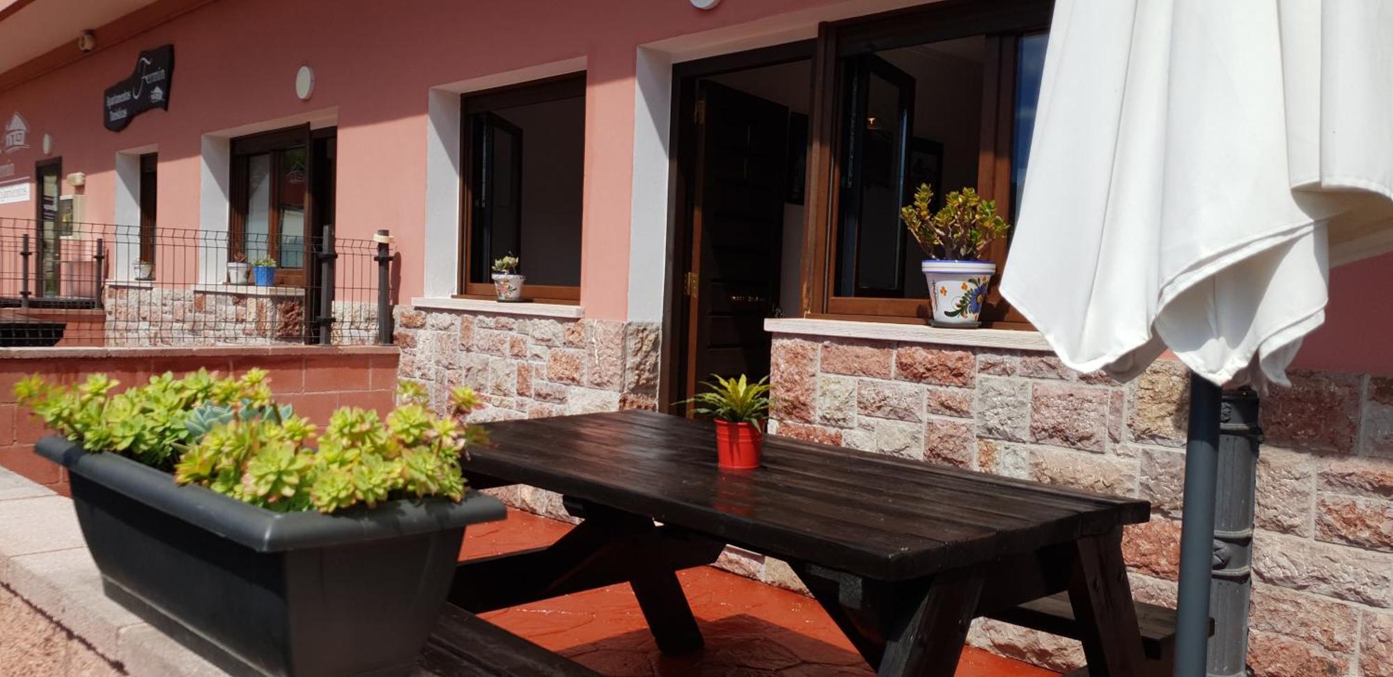 Apartamentos Fermin Cangas de Onis Luaran gambar